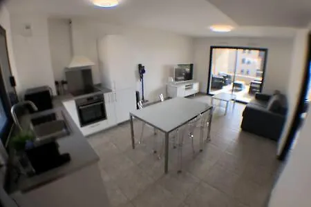 Porticcio מלון דירות פורטיסיו